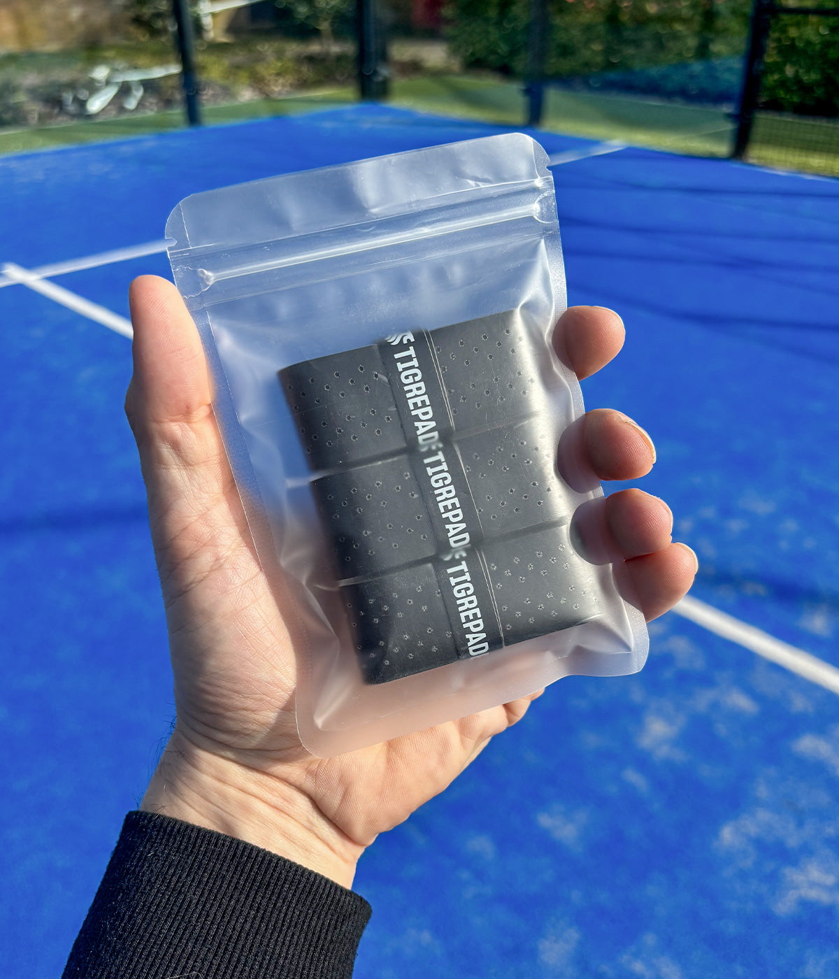 Zwarte padel overgrip 3-pack van TigrePadel met extra comfort en grip op de padelbaan
